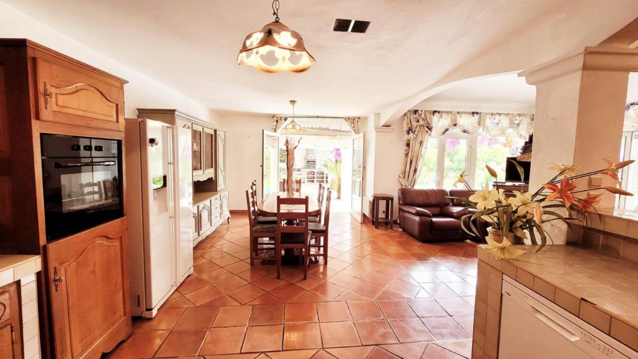 Villa Provencale A Sainte Maxime, Golf De Saint Tropez Exterior photo